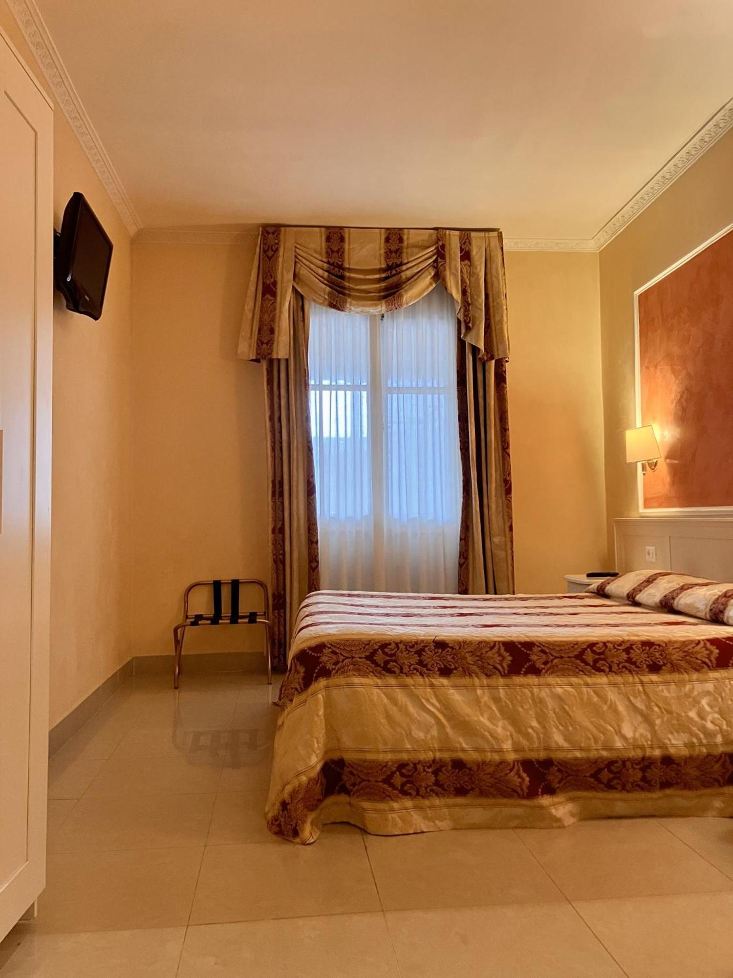 Hotel Erdarelli Рим Екстериор снимка